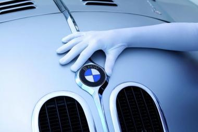 BMW siūlo priemokas
