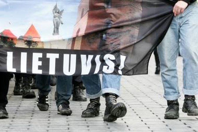Ar turėtume lietuvinti slaviškas pavardes?