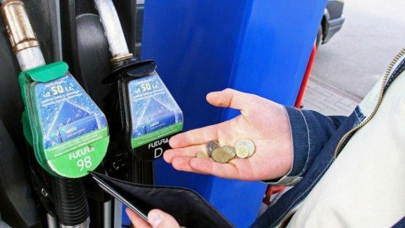 Kodėl Lietuvoje kuras brangesnis nei kaimyninėse šalyse?