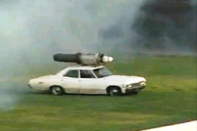 1967 metų „Chevroletas“ išvysto 480 km/val. greitį