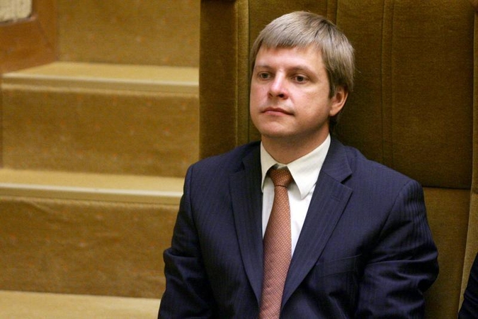 Vienos reikalavimu ekspertai darbo skubiai nepradės (papildyta 15.30)