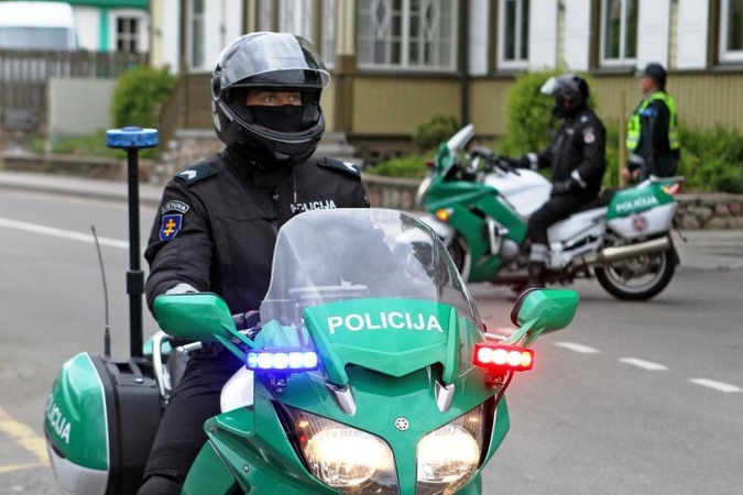 Marijampolietis teigia buvęs įkalintas ir verčiamas atiduoti mašiną