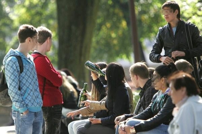 Į Vilniaus ligoninę be sąmonės pristatyta neblaivi nepilnametė