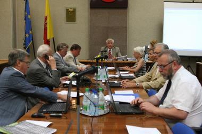 Dalis Klaipėdos politikų susivienijo gynybai teisme