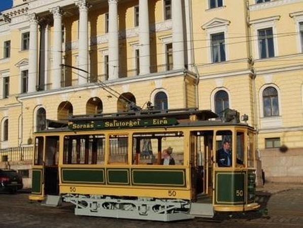 Helsinkio gatvėse – šimtametis tramvajus
