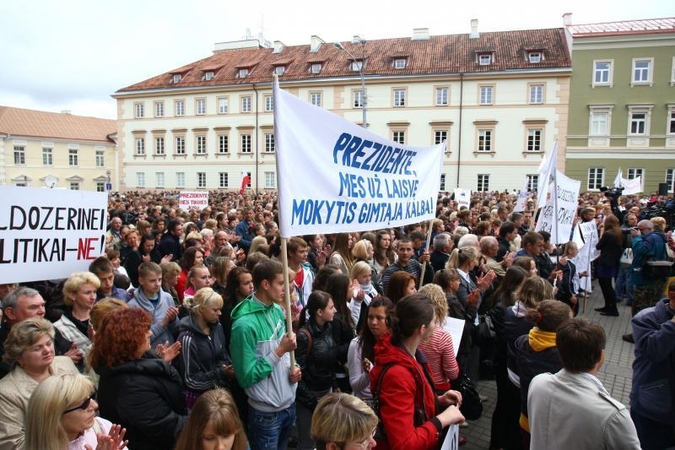 Ministras: ESBO nerekomenduoja keisti Švietimo įstatymo
