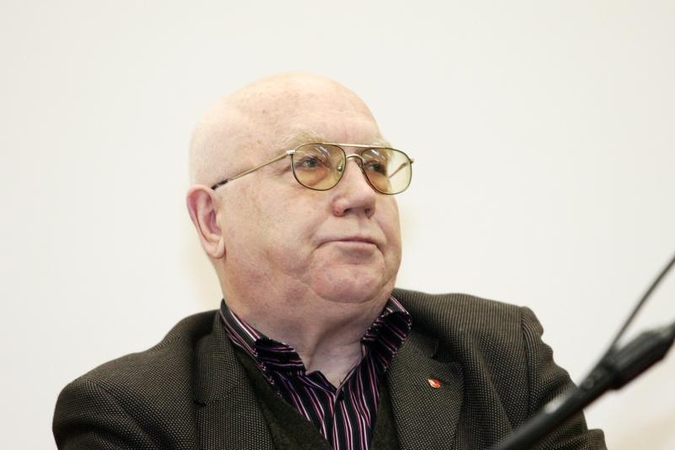 B.Brazdžionio premiją siūloma skirti rašytojui P.Palilioniui