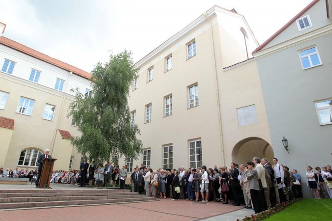 VU kiemuose atrandama vis daugiau kultūros lobių