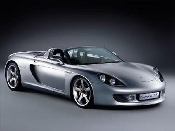 „Porsche“ ribos priėjimą prie socialinių tinklų
