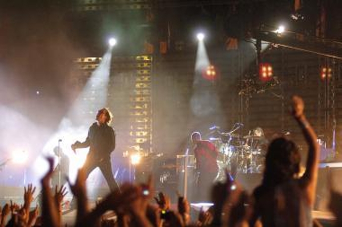 „U2 3D“: kino salėje - lyg daugiatūkstantiniame koncerte