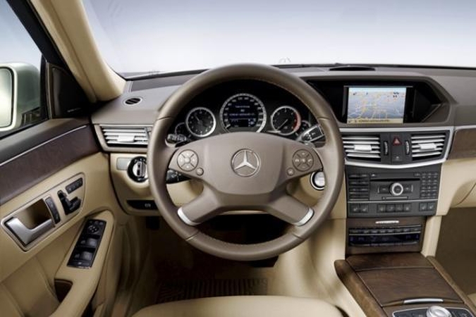 Naujasis "Mercedes Benz E500"