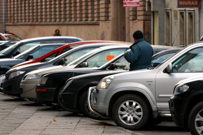 Britanijoje statant automobilį įvyksta 700 tūkst. avarijų