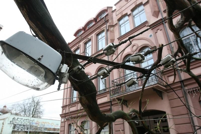Dėl vėtros be elektros liko 4 tūkst. vartotojų