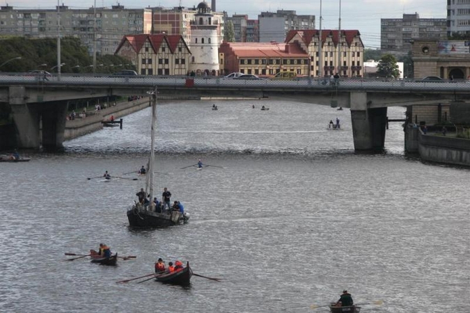 Kurėnas Karaliaučiuje tapo laivų parado žvaigžde