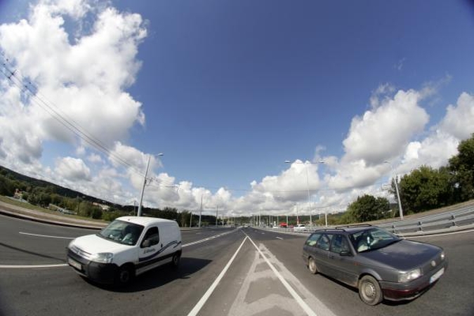 Eismas Savanorių prospekte: vėl galioja autobusų juosta ir posūkis į Vilkpėdės g.
