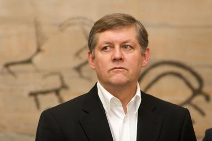 Dvi tapybos parodos po vienu stogu 