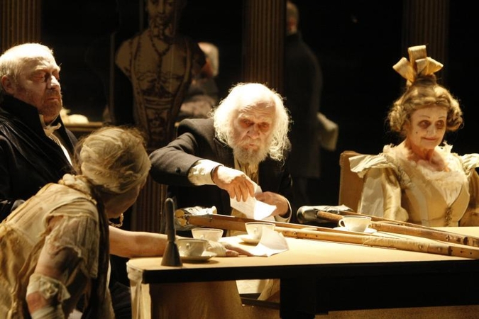 Klaipėdos dramos teatro premjeroje – gyvenimo skrodimas