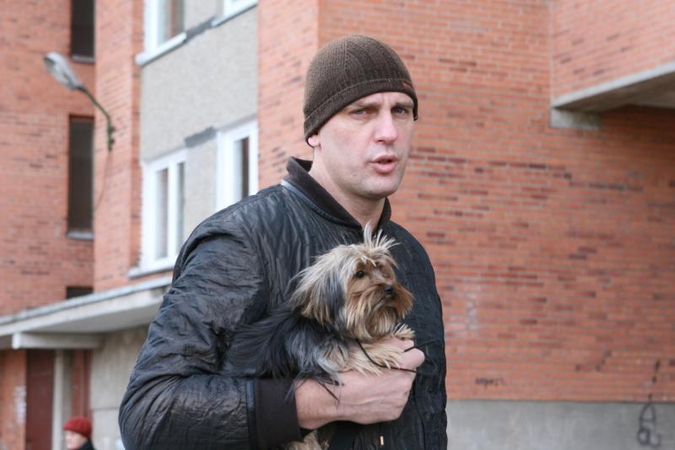 Policija ramino šuniuką nužudyti grasinusį Gintarą Einikį