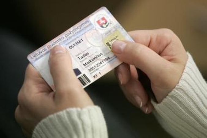 Rugsėjo 1-oji: nepamirškite užsisakyti studentų pažymėjimų
