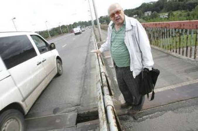 Panemunės tiltas griūva, Varnių tiltas paplautas