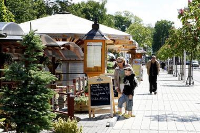 Taupūs: J.Basanavičiaus kavinėms sunkiai sekasi vilioti klientus.