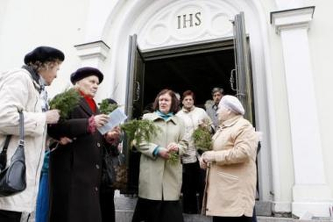 Įprotis: kunigai apgailestauja, kad dauguma tikinčiųjų šv. mišiose lankosi tik per didžiąsias šventes.