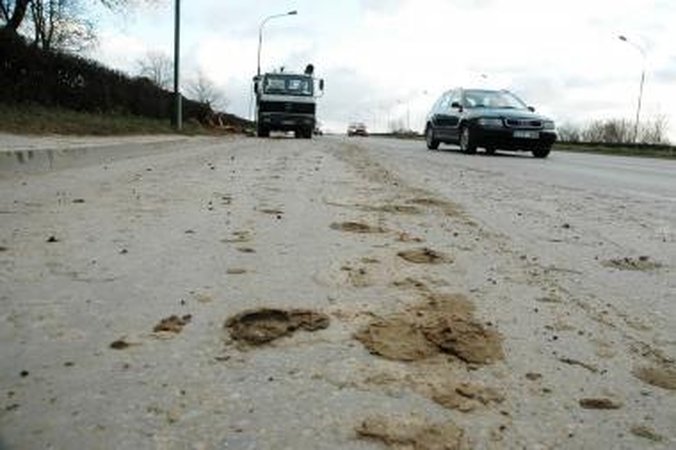Statybininkai teršia miestą