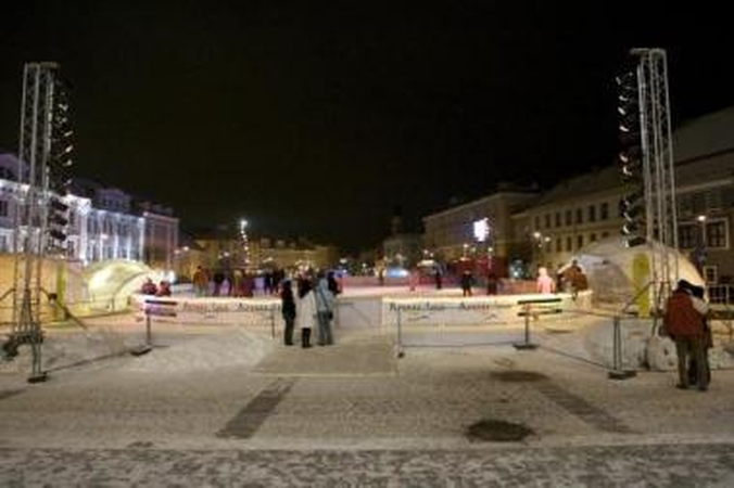 Ledo arena atsisveikino tyliai
