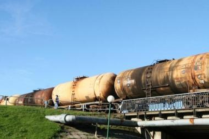 Milžinė: Mažeikių naftos perdirbimo įmonė, kasmet eksportuojanti apie 6 mln. t degalų, 0,5 mln. t dujų ir 1 mln. t mazuto, yra skanus kąsnelis naftos koncernams.