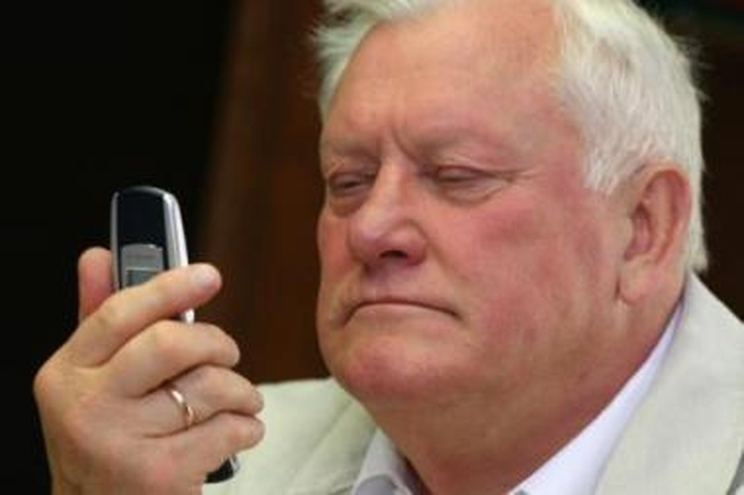Auksinė elektros kėdė