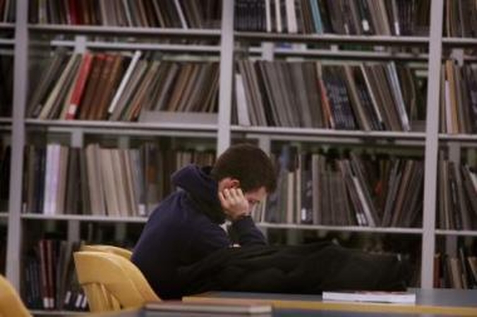 Krizė varo amerikiečius į bibliotekas
