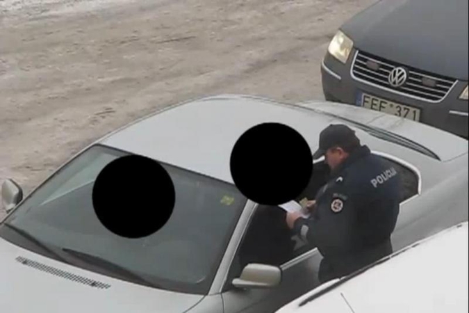 Interneto žvaigžde tapusiam policininkui – lygtinė bausmė