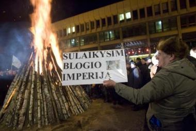 Jie visi žadėjo sugrįžti