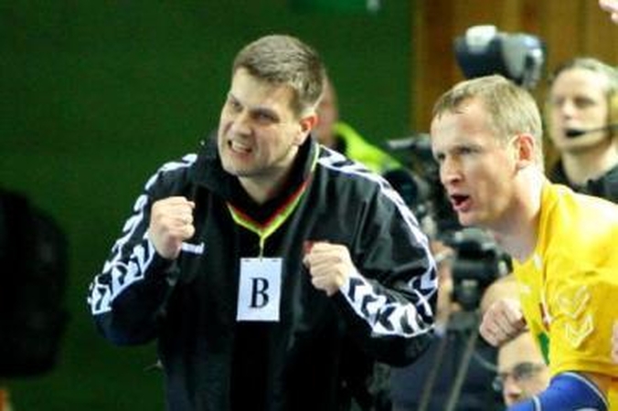 Sprendimas: M.Astrauskas (kairėje) Lietuvos rinktinės trenerio pareigas keis į darbą Ispanijos klube.