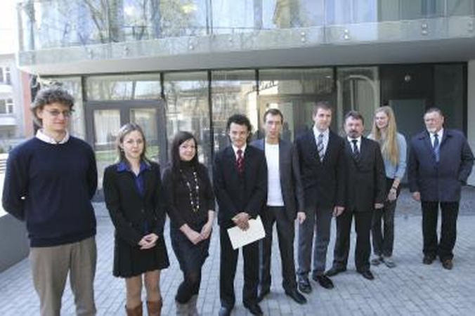 Finalininkai: (iš kairės) Linas Kranauskas, Simona Bakutytė, Aušra Pociūtė, Ignas Areškevičius, Henrikas Kupčikevičius, Arūnas Šatas, Jurgis Šefleris, Rūta Vyžintaitė, Domijonas...