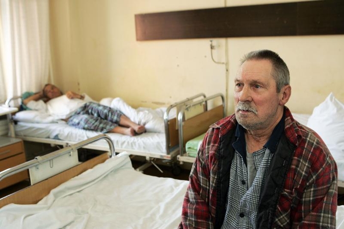 Mažas vabalėlis paralyžiuoja didelius žmones