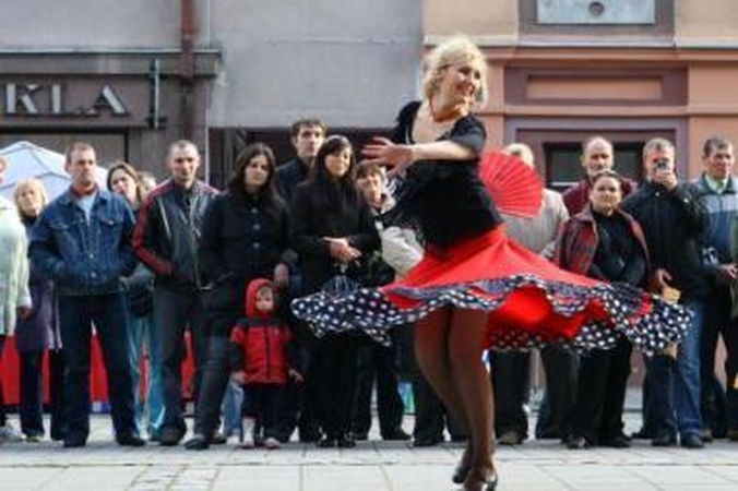 Flamenkas: prie Arkikatedros bazilikos praeivius šildė tradicinis ispanų šokis.