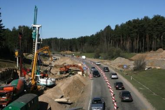 V.Milėnas: aplinkkelio statybos nesustos
