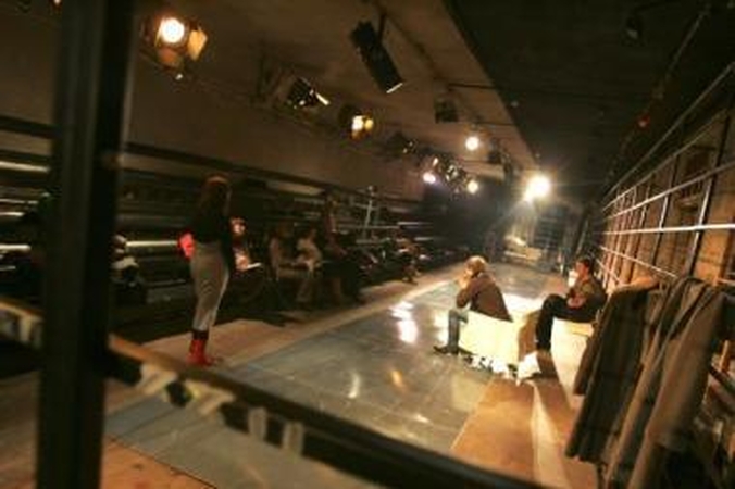 Atostogaus: teatralai juokauja, kad, žiemą kankinę žiūrovus savo menu, vasarą juos išleidžia į daržus ir paplūdimius.