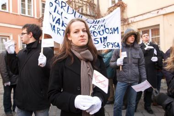 Senamiestį drebino kurčiųjų protestas
