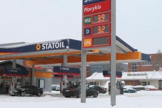 Akibrokštas: daugiausiai visų rūšių degalai vakar brango "Statoil" degalinėse.