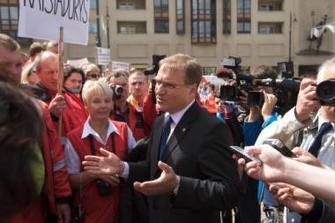 Autoritetas: medikai nušvilpė savo ministrą A.Čapliką.