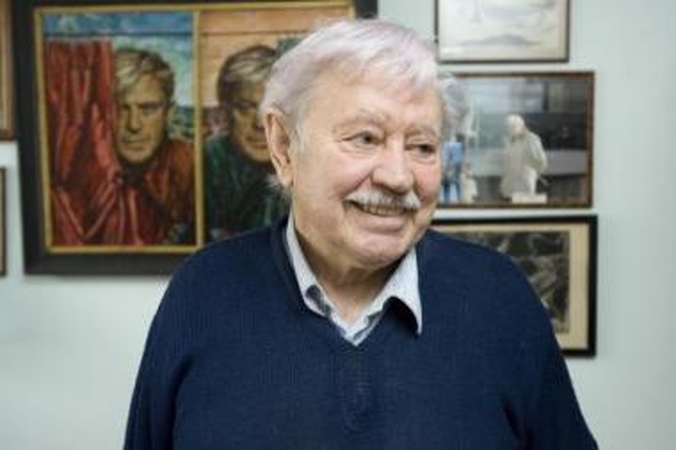 Kaukė: kartais aplinkiniams tenka spėlioti, kuris iš talentingo aktoriaus veidų yra tikras.