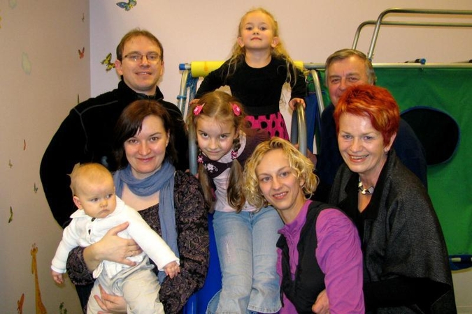Mama, sukrovusi   neįkainojamą kraitį   