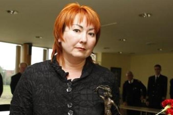 Atminimas: 2010 metų jūrininko regalijos įteiktos šviesaus atminimo kapitono J.Jakubovskio dukrai Ilmai.