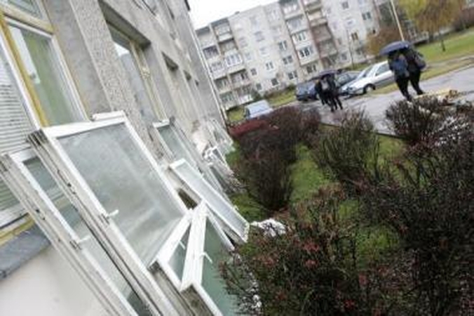 Žiema ant nosies, o mokyklos – be langų