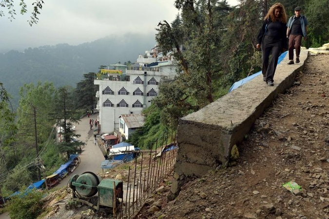 Tibetas paperka spalvomis ir žmonių svetingumu
