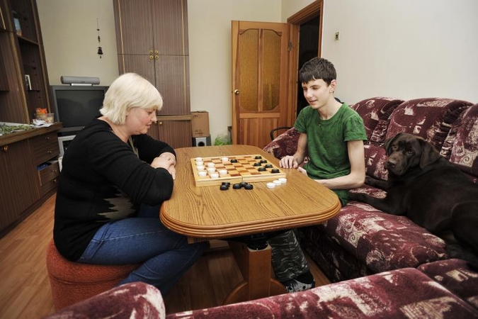 Dešimt         gyvenimo metų –       tamsoje 