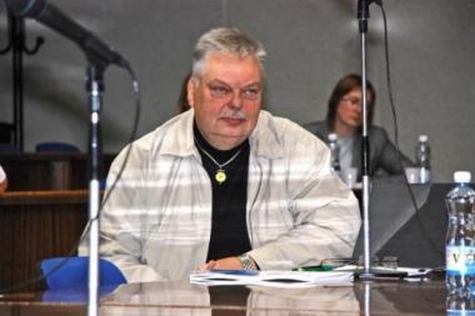 Savijauta: sergančius reumatinėmis ligomis rytais kankina sąnarių sustingimas ir skausmas.