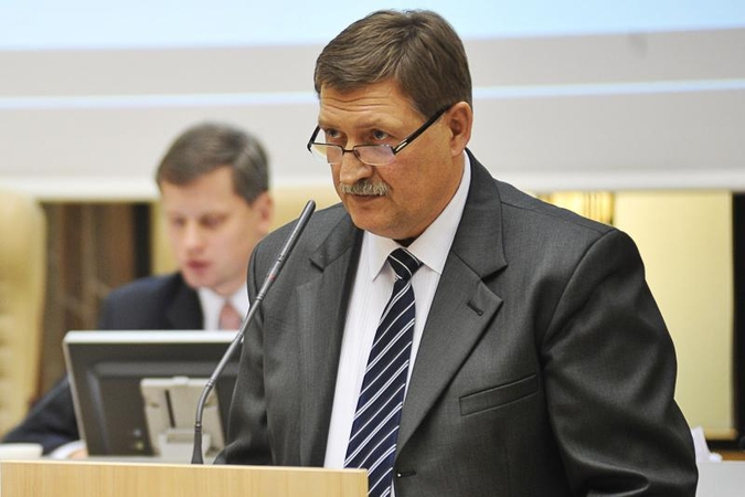 A.Kupčinskas mintyse jau nukirto A.Nesteckiui galvą